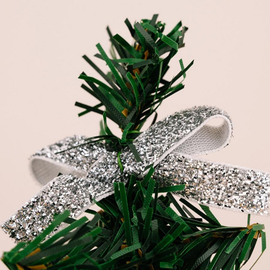 Ein Mini-Weihnachtsbaumschmuck Weihnachtsbaumschmuck Dekorative Bäume Weihnachtsgeschenke Feiertags-Einkaufszentrumdekorationen Tischschmuck Kleine Bäume