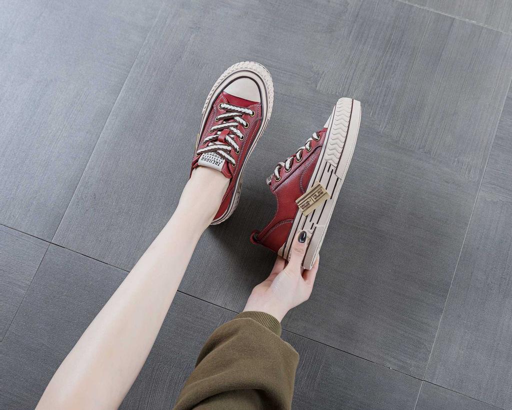 Retro thick-soled red board shoes for women's 2025 spring new leather little white shoes to increase the height of the first layer of cowhide sport