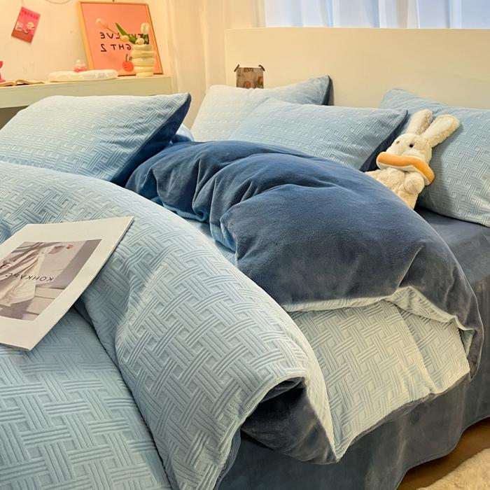 Thicken Winter Super Warm Duvet Cover for Double Bed 3D Carving Milk Velvet Comforter Cover Queen Funda Nordica Cama 150