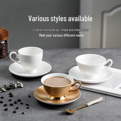 Elegant Europeisk Keramisk Kaffekopp - Snygg Lyxig Gåva för Kvinnor, Perfekt för Kontoret eller Kaféet.