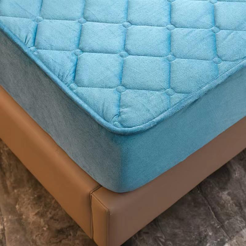 Super Soft Velvet Quilted Mattress Cover Warm Coral Fleece Customized Size Bed Pad Protector Cover Not Included Pillowcase