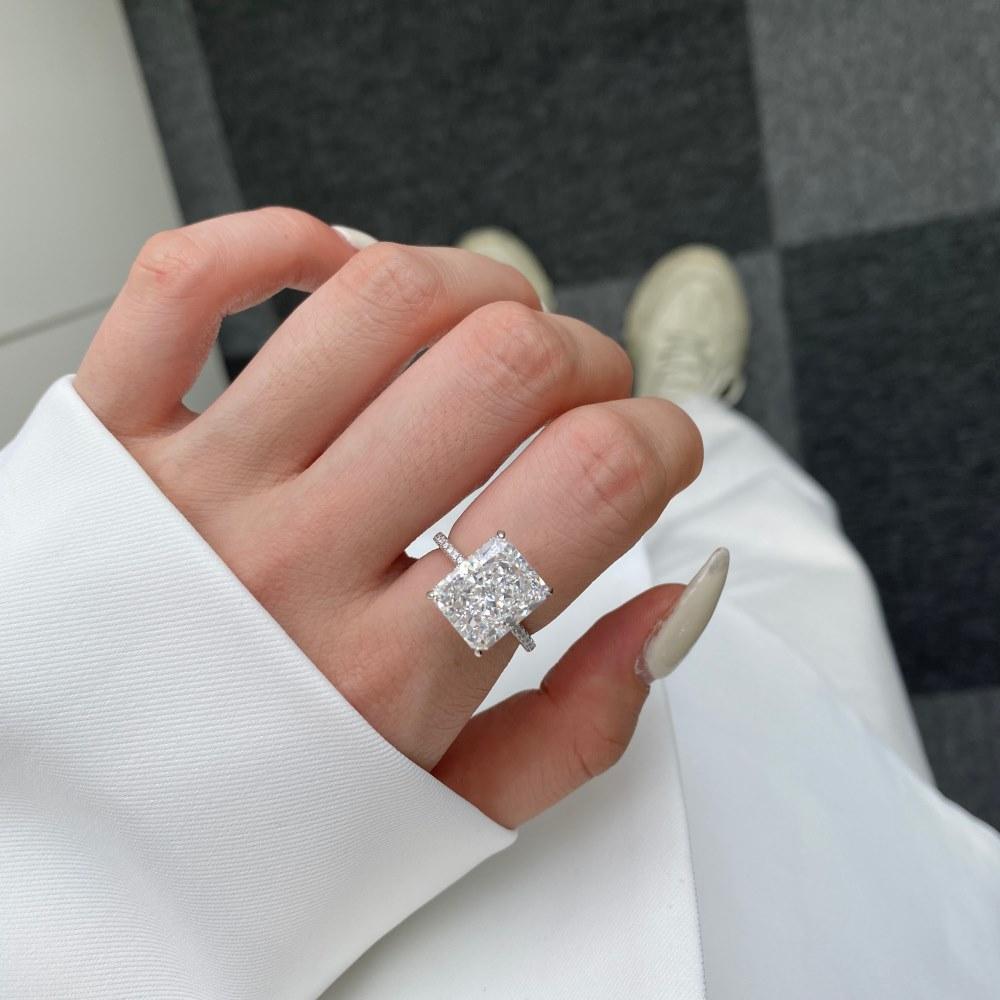 WUIHA Real 925 Silver Crushed Ice Radiant Cut 8CT White Sapphire Synthetic Moissanite Ring for Women Gift