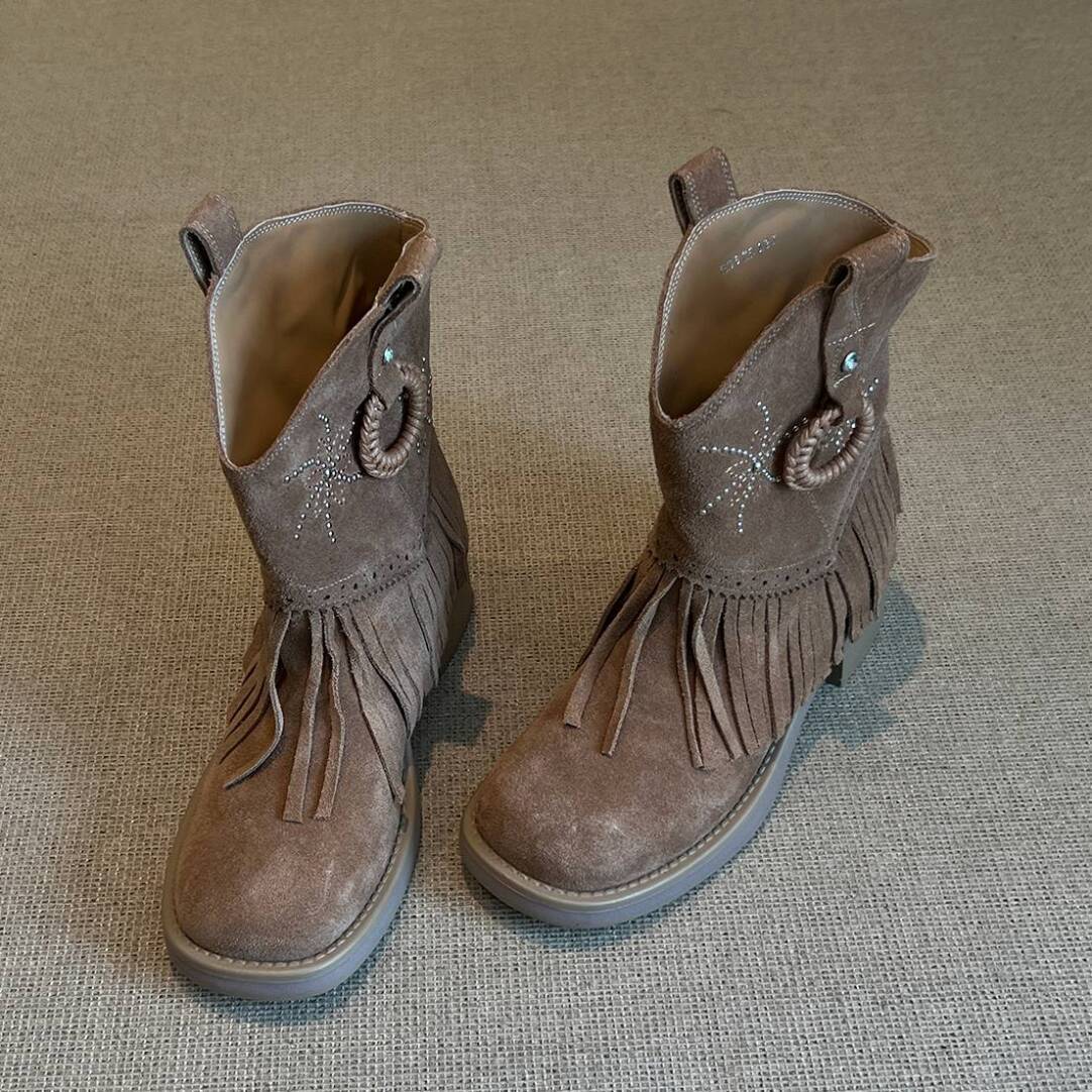 

Cowhide version~ retro fringed western boots women s 2025 new thick heel round head short Martin boots women s thin boots women 40 коричневый