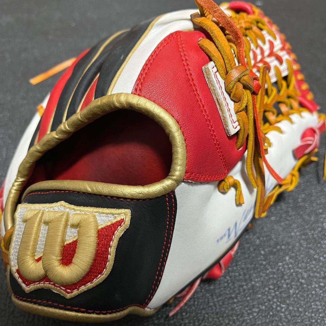 Used Wilson Wannabe Hero Soft Baseball Glove Red/Black/White 160