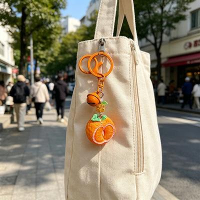 Taschenanhänger 1:1 Realistischer Orangenförmiger Harz-Schlüsselanhänger mit Klingelgeräusch Hohe Simulation Frucht-Anhänger Schlüsselhalter