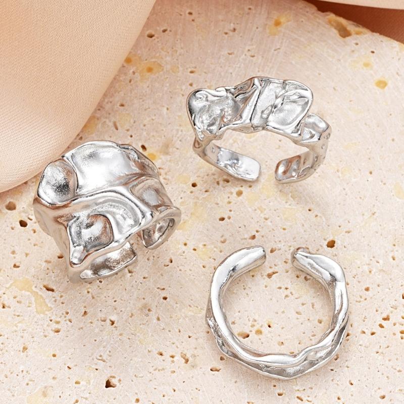 Fashionable Irregular Patterned Rings 3 Pieces Mix and Portable Set Accessory for Trendy Women Styles Daily Use