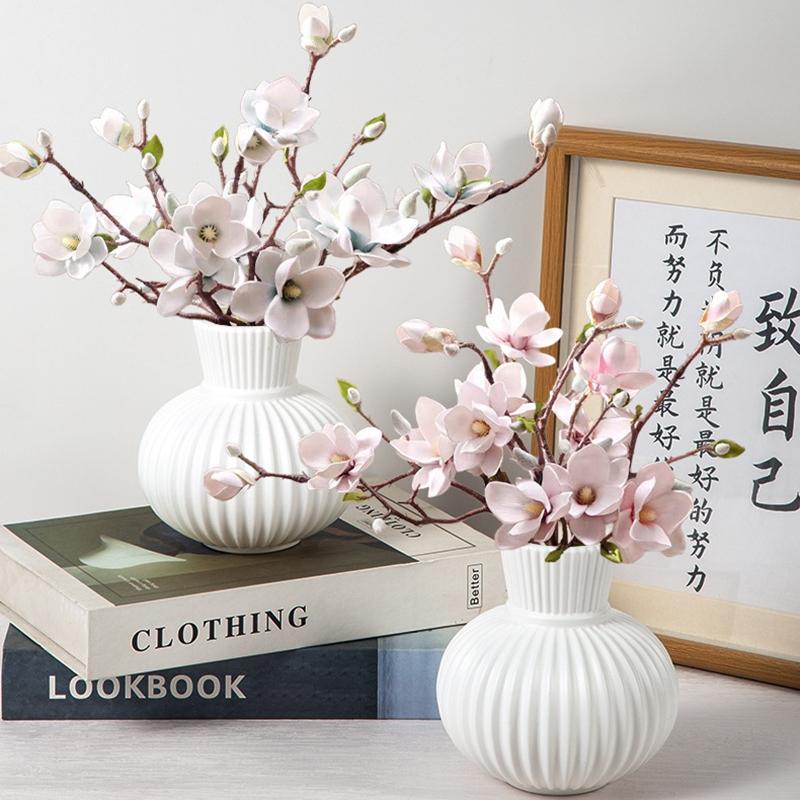 White Imitation Ceramic Vase Modern Simple Plastic Vase INS Flower Arrangement Ornaments Artistic Aesthetic Home Decoration