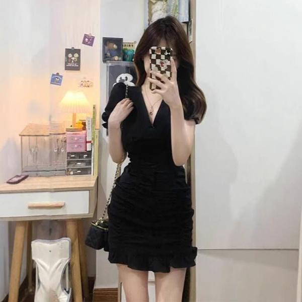 French Hepburn Small Man Pure Desire Pleated Black Dress Chic Unique Slim and Thin Fishtail Short Skirt Zixia