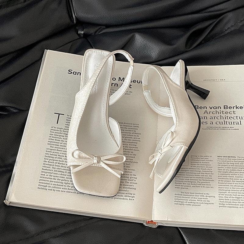 Exquisite and elegant square head bow open-toed sandals women's summer classic temperament wear high-heeled sandals