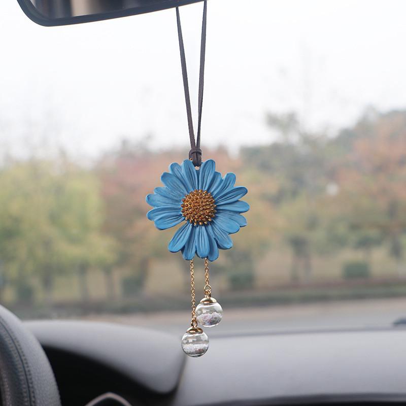 Daisy Stylish Car Pendant Aromatherapy Rearview Mirror Hanging Decor Universal