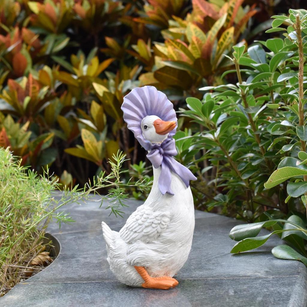 Cartoon Duck Garden Ornaments: Cute Animal Decor for Home and Courtyard