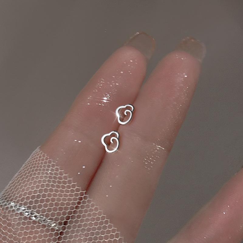 

Серьги Cloud Small для женщин. Новые модные и элитные серьги в стиле нишевого дизайна. 925 silver needle