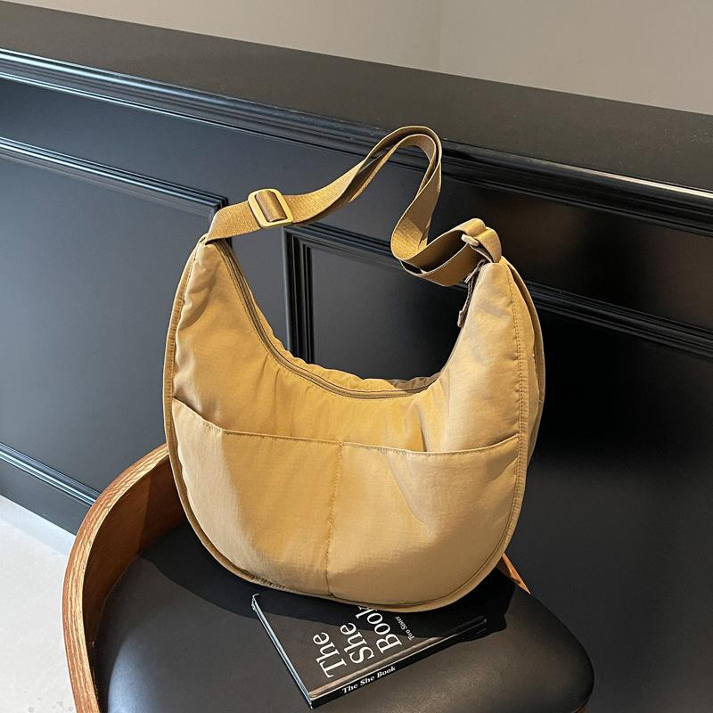 Simple casual dumpling bag large capacity lazy minimalist style shoulder bag street tide and messenger bag women