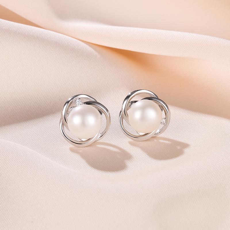 2024 Light Luxury 925 Sterling Silver Freshwater Pearl Stud Earrings for Women