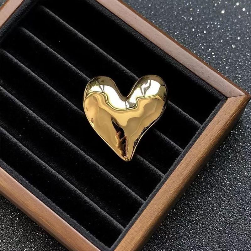 Glossy Irregular Heart Brooch: Stainless Steel Luxury Pin for Women's Jackets