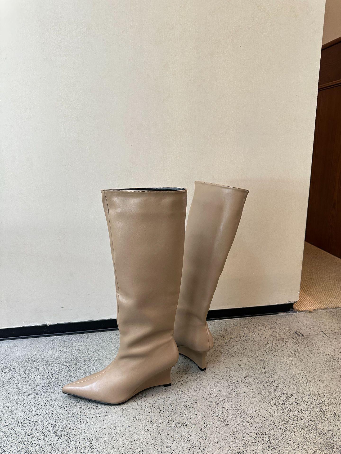 

Европейские и американские остроносые сапоги для женщин на осень и зиму 2025 года, новые сапоги с широким голенищем и узким прямым голенищем, w 39 хаки