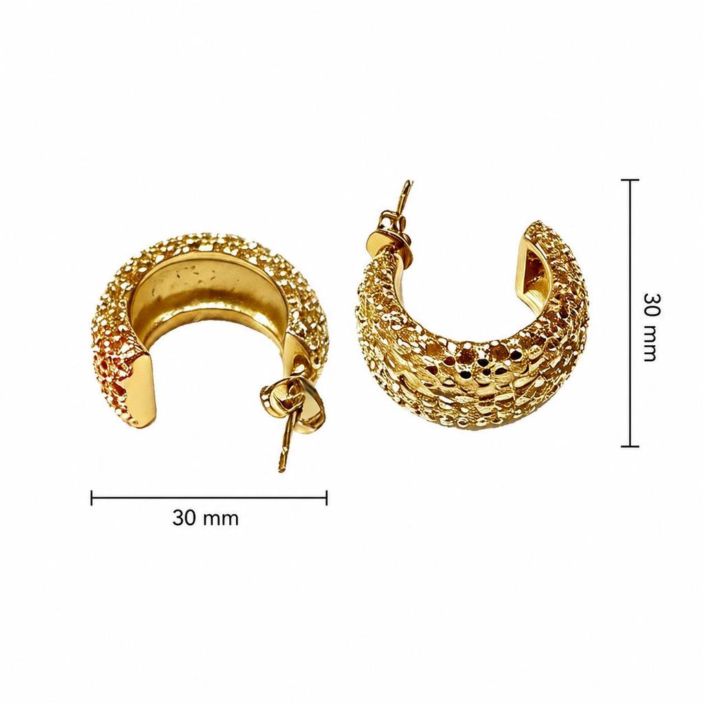 Trendy Stainless Steel C-Shaped Stud Earrings: Simple and Exquisite European & American Style