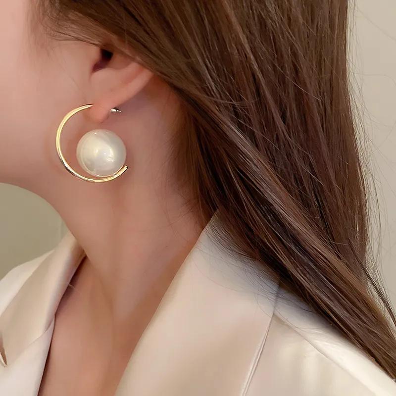 Vintage Style Large Pearl Earrings, High-End And Cool Style Earrings, Exaggerated And Versatile Earrings For Women