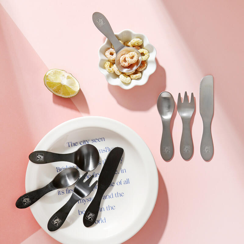 Süßes Dessertmesser Silber