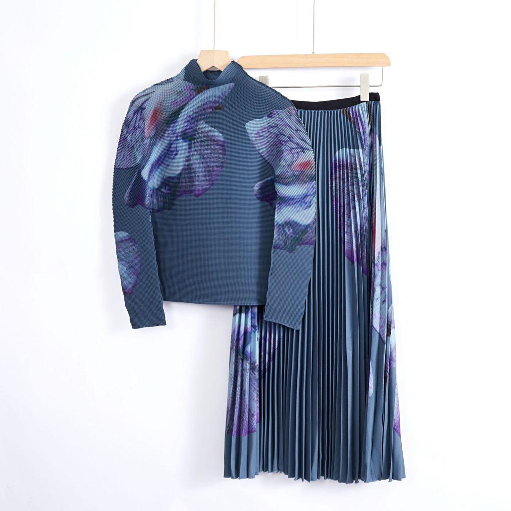 Trendy Women's Pleated T-shirt & Plus Size Midi Skirt Two-Piece Set