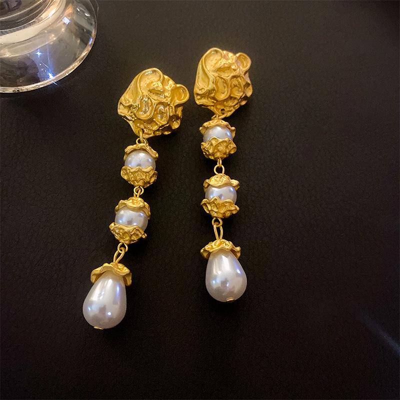 Vintage French-Style Silver Needle Earrings - Women's Elegant Studs with Retro Court Charm