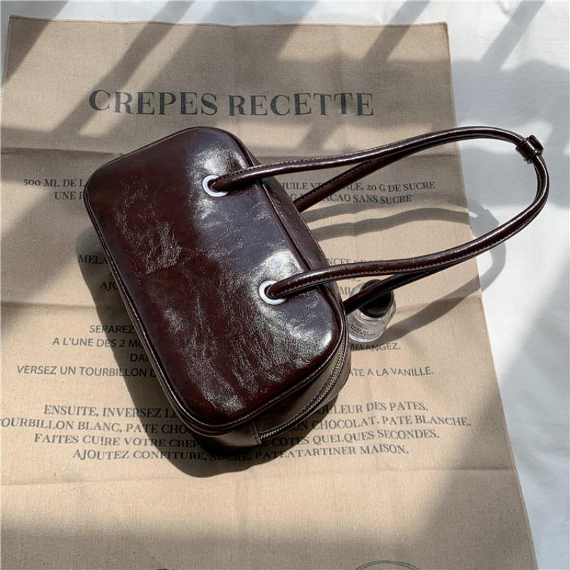 Simple shoulder bag Large capacity versatile handbag Women's niche design Underarm bag Hand carry