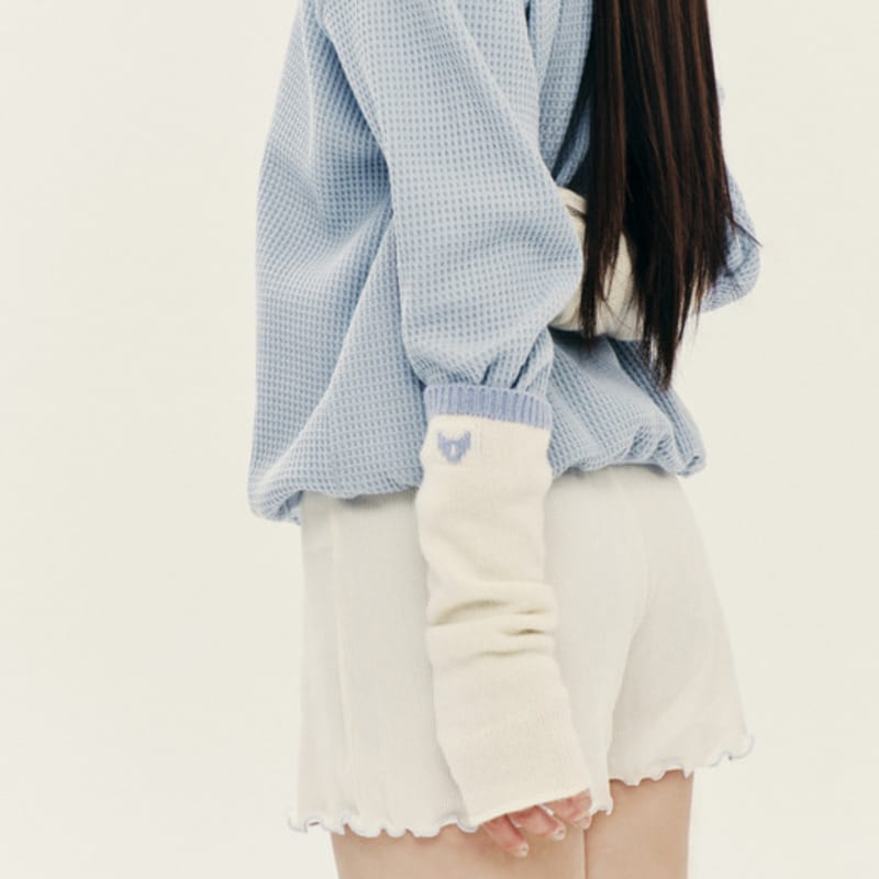 AVAM HOME [EXKLUSIV] Ein handgestrickter Handwärmer mit Logo - ELFENBEIN