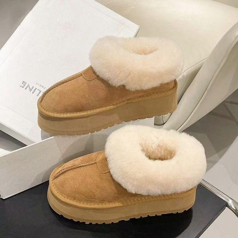 Thick-soled snow boots women's new winter piled and thickened large cotton shoes with one foot on the bread fluff shoes