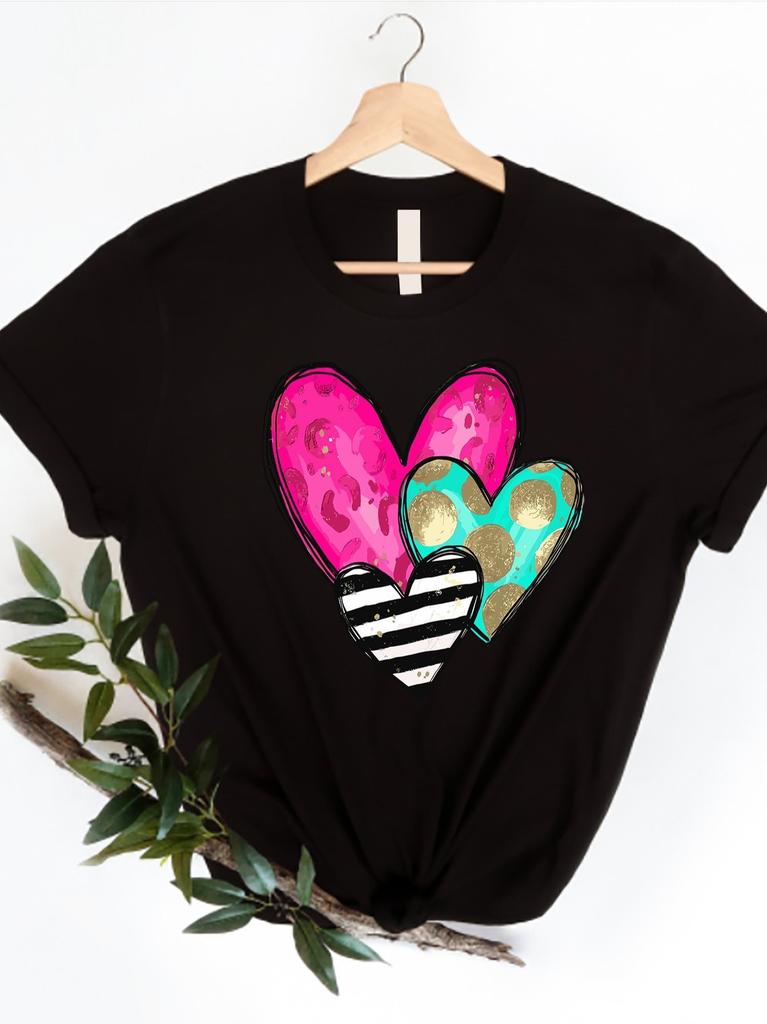 Valentine's Day Heart Print Crew Neck T-Shirt for Women Summer Short Sleeved Harajuku Streetwear Tops Tees Aesthetic Clothes