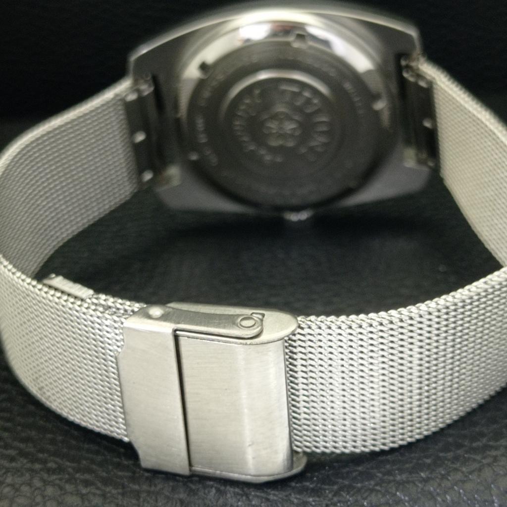 VINTAGE TITONI AIRMASTER TITOFLEX 2409 SWISS MENS ORIGINAL DIAL WATCH a700332-5 R202-a700332