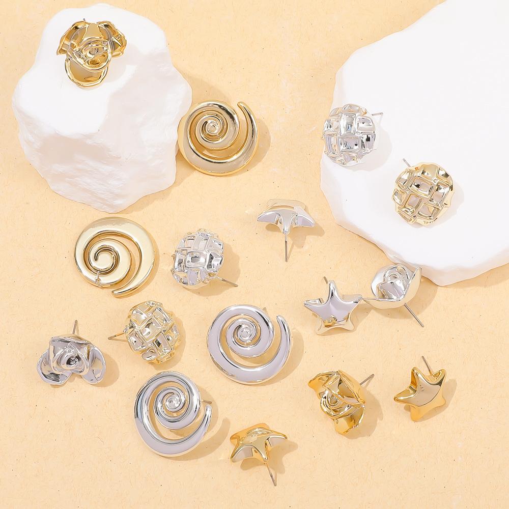 Star retro stud earrings niche shell acrylic gold-plated stud earrings sweet wind ladies earrings set