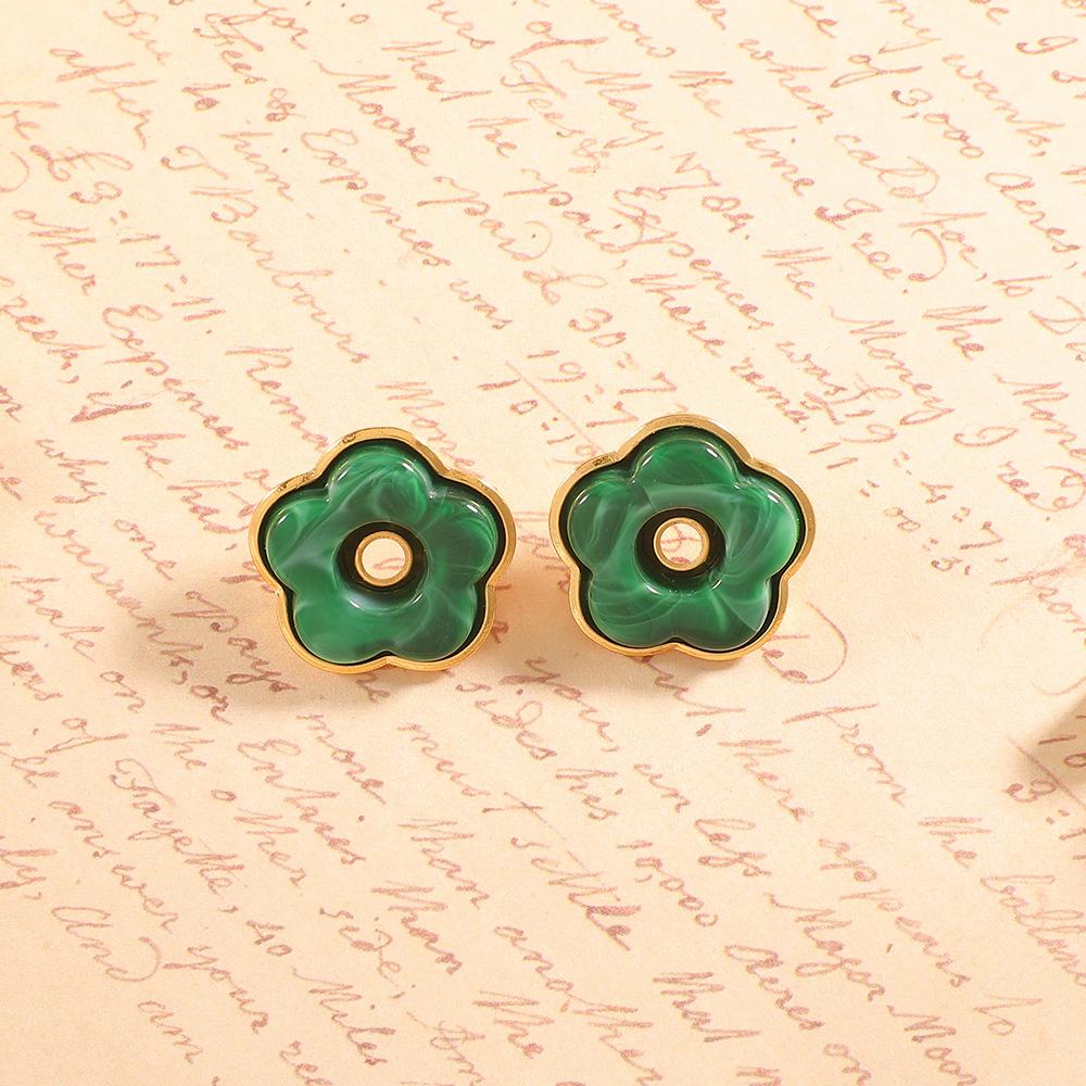 Exquisite flower stud earrings, bone studs, women's earrings, niche design, fashionable light luxury, high-end earrings, jewelry