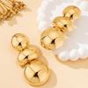 A Pair of Women's Earrings Exaggerated Glossy Geometric Round Stud Earrings Suitable for Wearing At Banquets and Balls