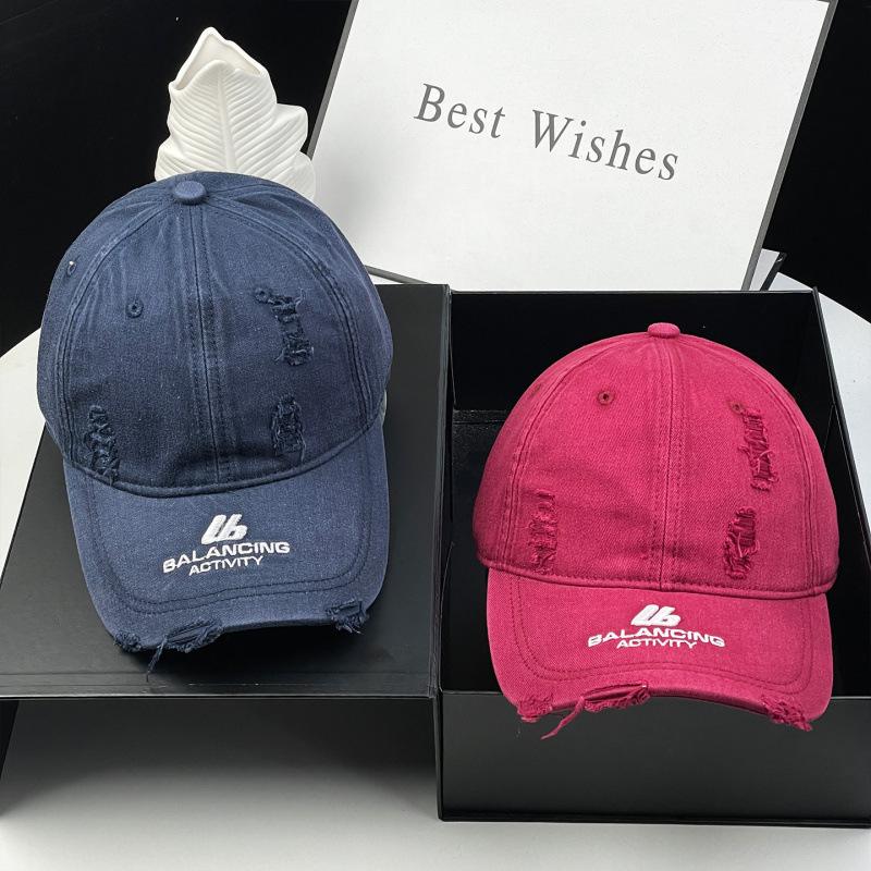 Spring And Summer American Retro Ripped Baseball Caps, Men'S And Women'S Embroidered Peaked Caps, Sunshade, Showing A Small Tide