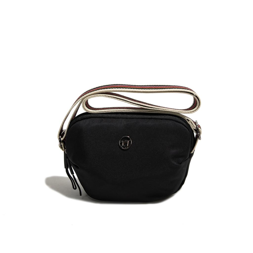 Unisex Nylon Small Crossbody Bag With Inner Phone Pocket And Lightweight Design For Summer Outings
