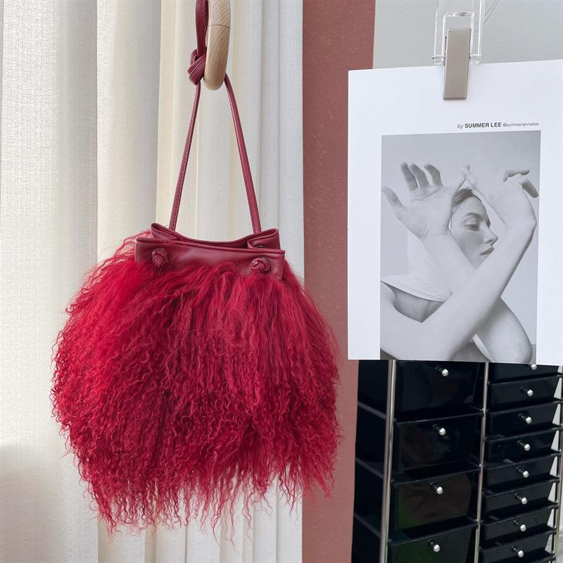 Women Faux Fur Bucket Bag Plush Shoulder Tote Soft Fluffy Crossbody Purse Winter Fashion Handbag красный