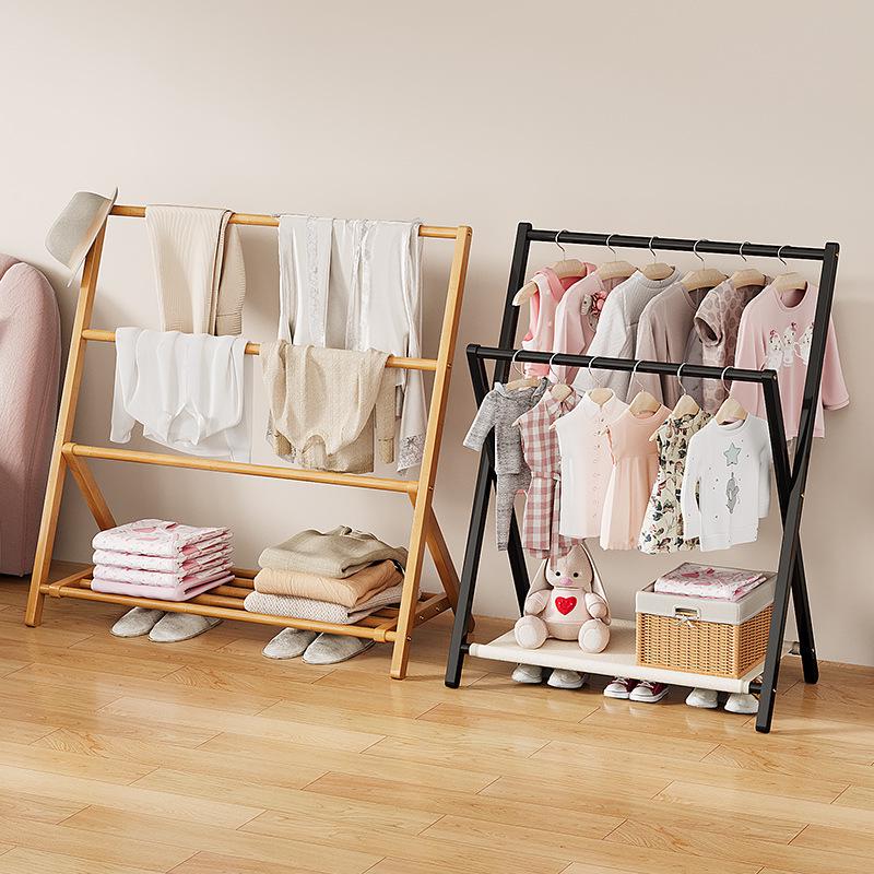 Compact Kids' Floor Clothes Rack: Foldable, Short, and Perfect for Bedrooms & Drying.