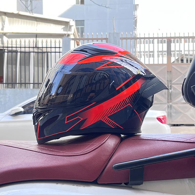 Motorcycle big tail helmet full helmet can be installed Bluetooth headset men's four seasons electric vehicle locomotive riding safety