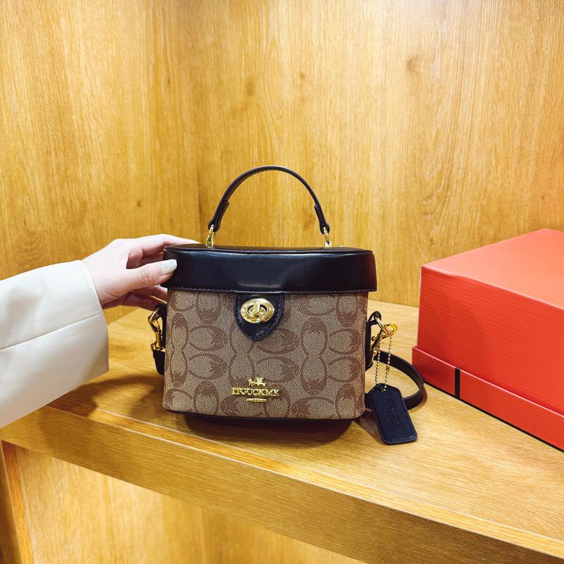 Koujia's new KAV carriage logo box bag cosmetic bag small square bag classic portable shoulder messenger women's bag