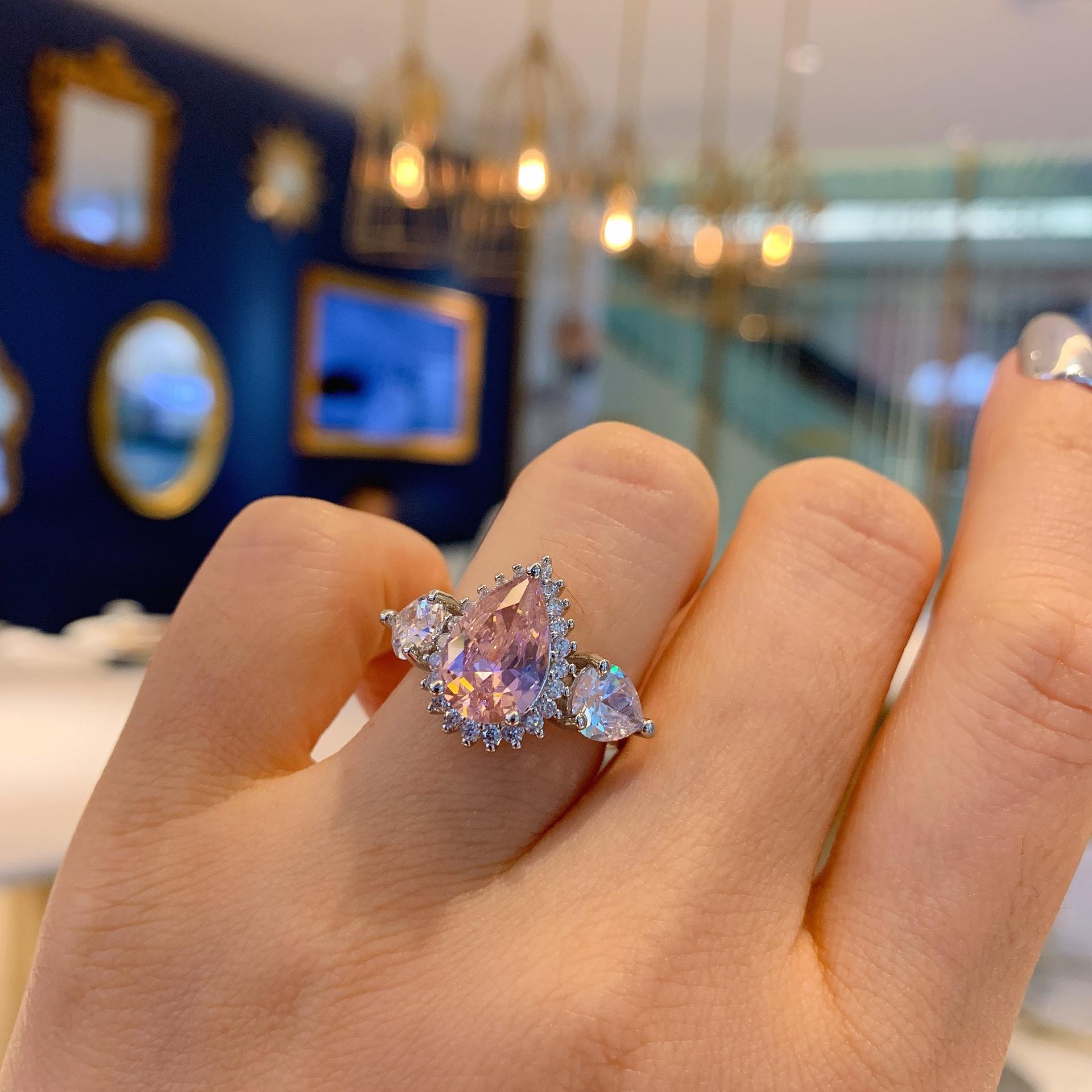 

Темперамент ювелирные изделия ретро кольцо цветное сокровище популярный имитация желтый бриллиант капли воды серьги ретро