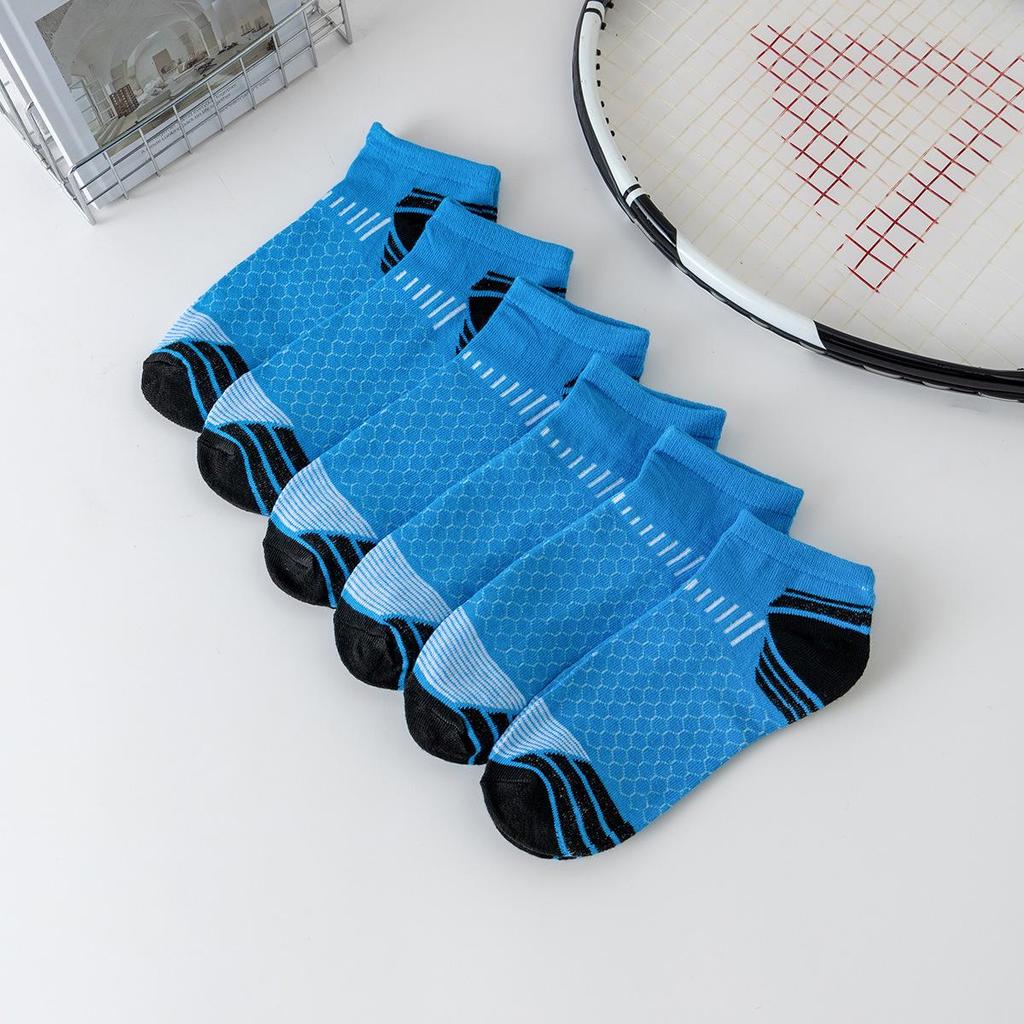 Herren Atmungsaktive Mesh Sommersocken - Lässiger Sportstil in Schwarz, Weiß und Grau.
