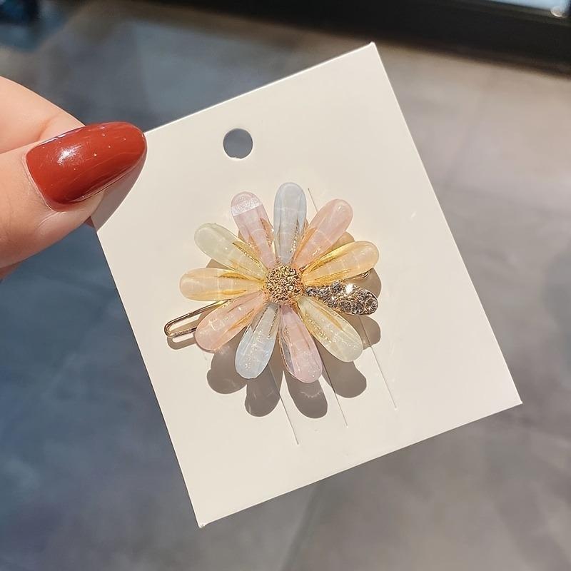 4pcs Fresh and Sweet Little Girl's Love Flower Bangs with Playful and Cute Style On the Side Paired with Korean Fashion Headwear