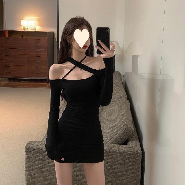 Autumn/Winter 2025 One-Shoulder Slim-Fit Dress for Women: Chic & Alluring Style