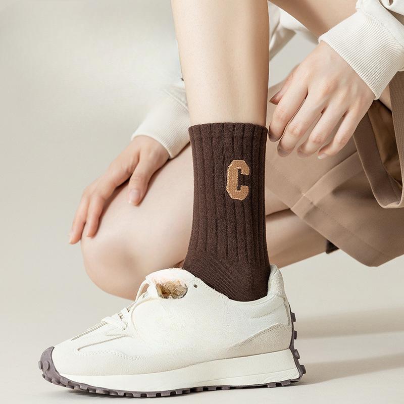 Women's Spring and Autumn Mid-calf Socks, Sweat-absorbing C-letter Color Socks, Embroidered Women's Socks, Long Cotton Socks