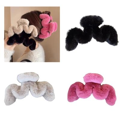 Wave Shape Hair Claw Clip for Women Big Shark Clip Hair Banana Jaw Clamp Plush Hair Grab Female Winter Hair Ornament