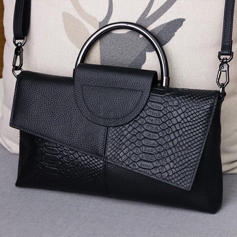 New Style Genuine Leather Women’s Clutch: 2026 First Layer Cowhide Crossbody, Fashionable Temperament for Banquet, Small Handbag.