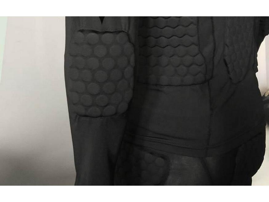 Schnelltrocknendes Anti-Kollisions-Langarm-Enges Rugby- & Basketball-Trainingsshirt