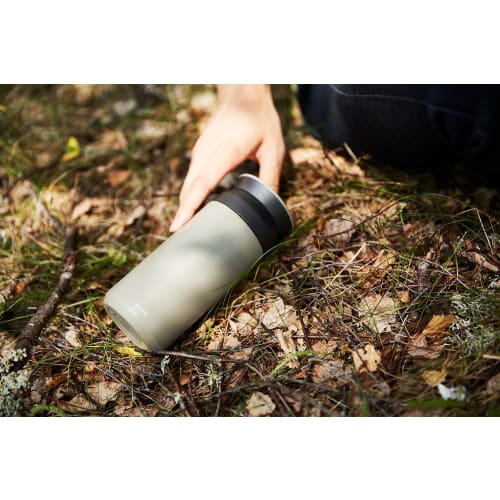 KINTO Travel Tumbler, 500ml, Sand Beige, Double-Sided Vacuum Wall, Insulates Hot and Cold Drinks, 20949