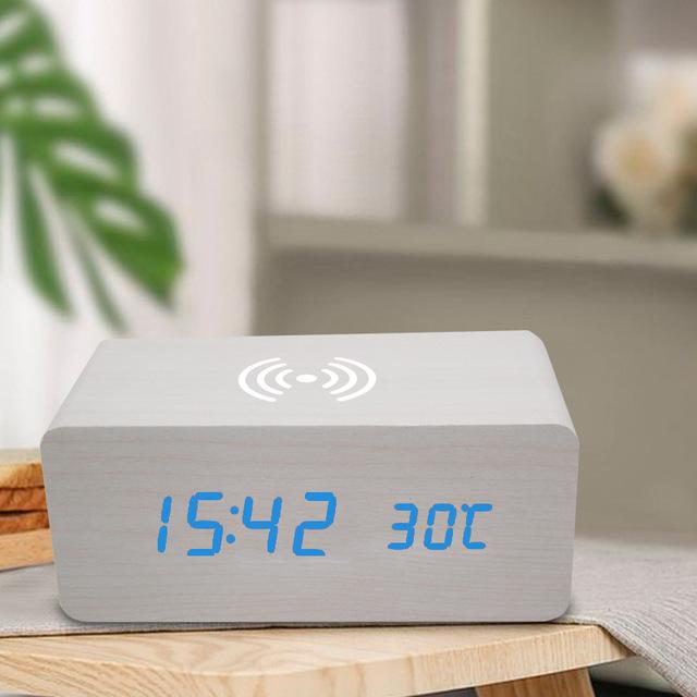 Electronic Wireless Charging Wood Clock Mobile Phone Wireless Fast Charging Electronic Digital Alarm Clock Multi Function Perpetual Calendar