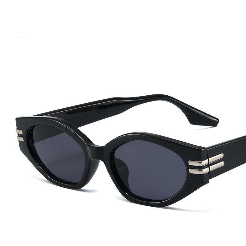 

Cat Eye Retro Sunglasses For Women Small Vintage Cateye Black Ladies Sunglasses Luxury Brand Designer Ins Trendy Shades Eyewear picture color черный серый